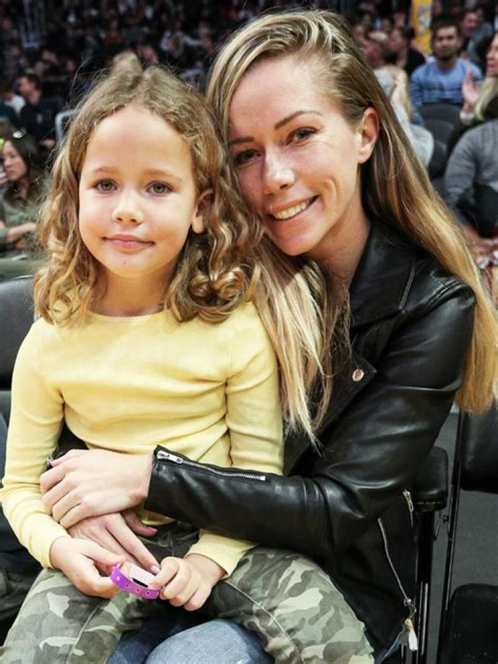 Alicia Roman Net Worth: Know About Her Husband, Age, Height and Kids