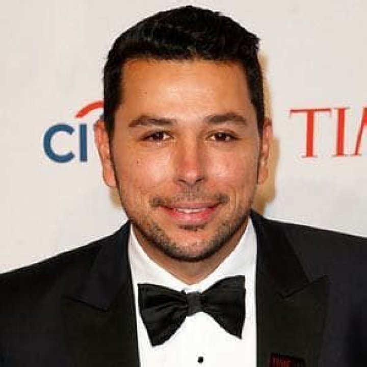 Ayman Mohyeldin Bio, Age, Family, Wife, Kids, MSNBC, Awards, Salary