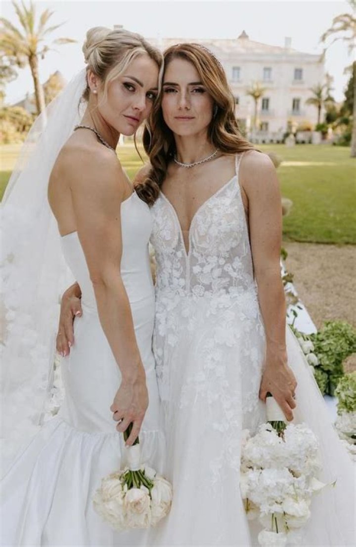 Is Beth Mead Still Dating Partner Danielle van de Donk?