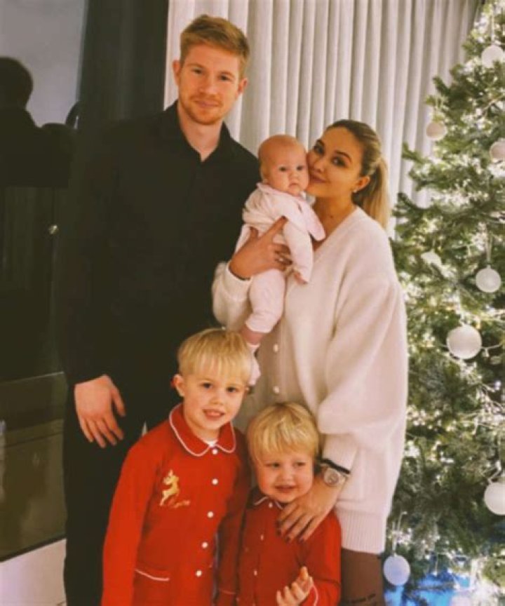 Is Jon Pointing Married? Wife And Family Life You Didn’t Know About