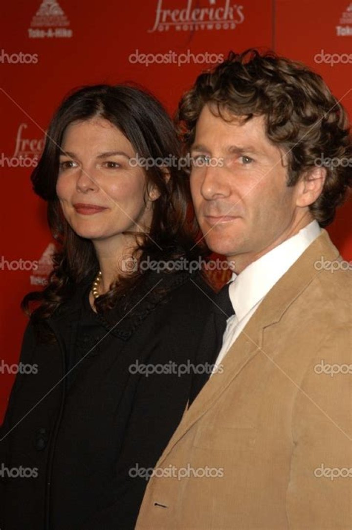 Jeanne Tripplehorn And Her Husband Makes A Beautiful Family Of Three With One Kid