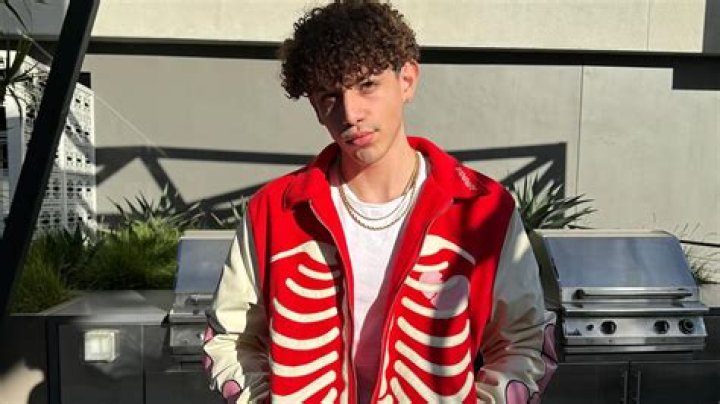 Julian Barboza Bio, Wiki, Age, Merch, Before, After Perm, and Net Worth.