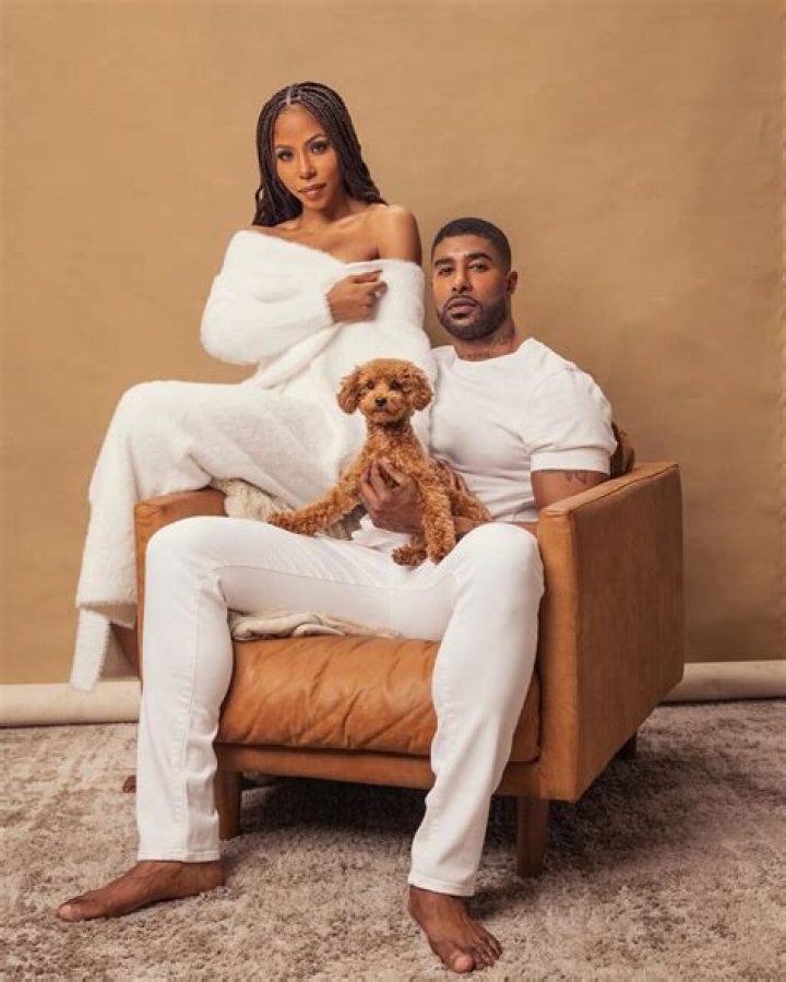 LaTisha Scott Bio, Wiki, Age, Height, Husband, Family, Love and Net Worth