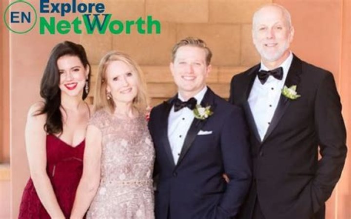 Lydia Moynihan Net Worth, Wiki, Biography, Age, Husband, Parents, Nationality, Photos, & More