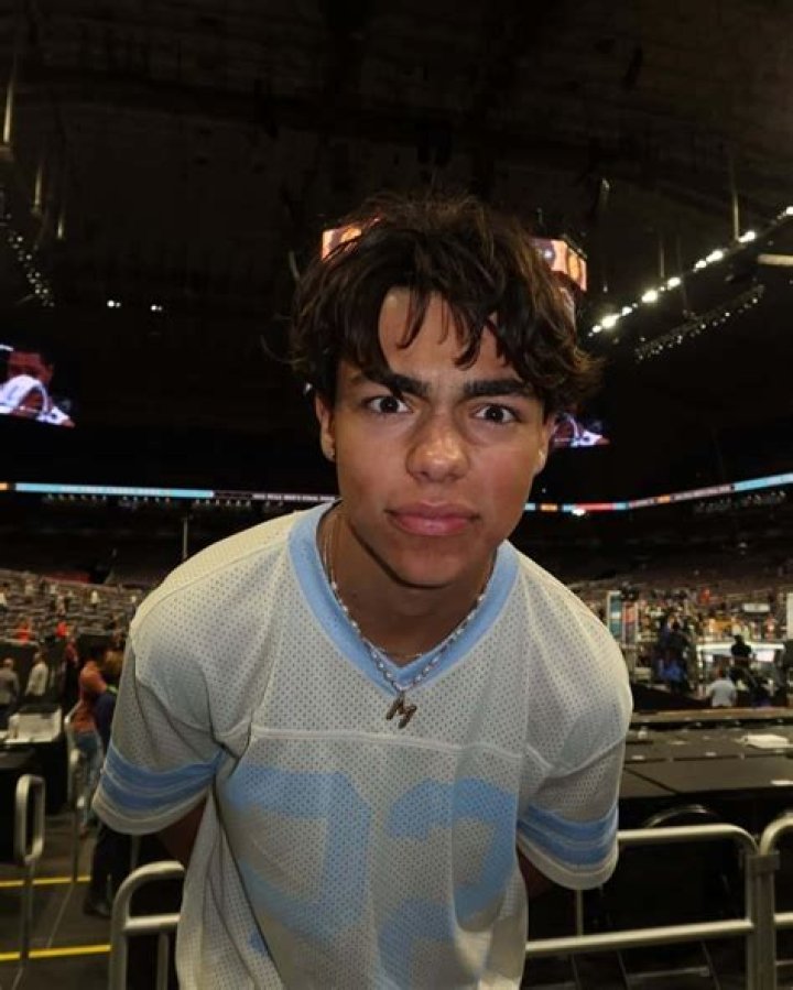 Malachi Garza Net Worth, Wikipedia: Biography Alicia Garza Spouse, 10 Facts