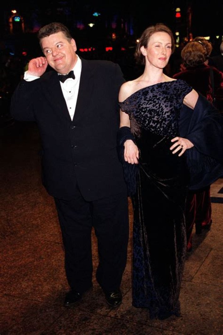 Robbie Coltrane: Wife, net worth, tattoos, smoking & body facts