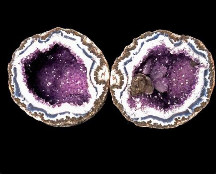 What is the rarest geode color