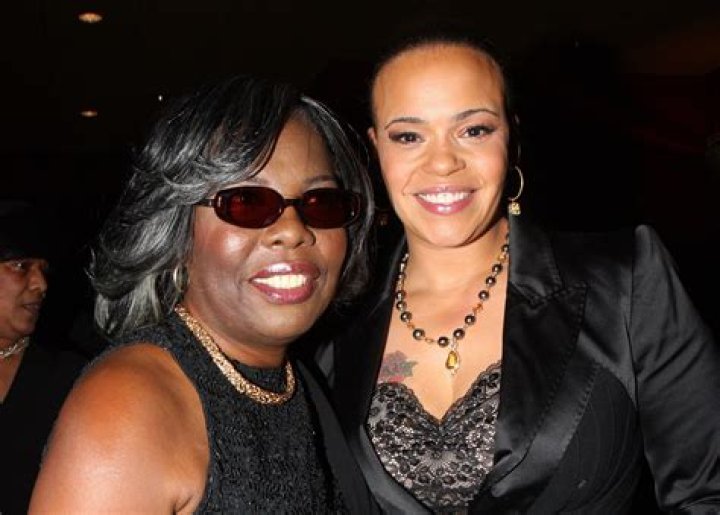 Who Are Faith Evans Parents? Father Richard Swain And Mother Helene Evans -The Bull Masked Singer