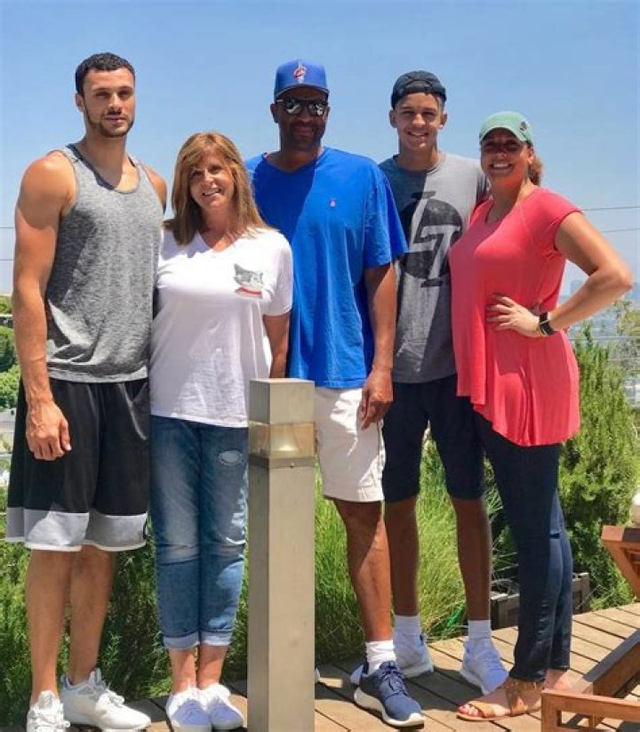 Who Are Northwestern Wildcats Pete Nance Parents? Meet His Father Larry Nance & Mother Jaynee Nance
